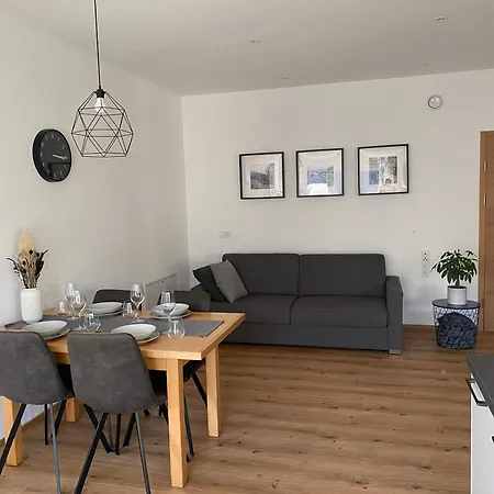 Apartment Apart Mark, Stanz Bei Landeck - Moderne Wohnung In Sonniger Lage Stanz Bei Landeck